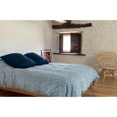Chambre Triple Deluxe - Gite De La Louve Fougax-et-Barrineuf Екстериор снимка
